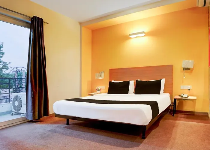 Hotel Ivy Plaza Near Delhi Airport