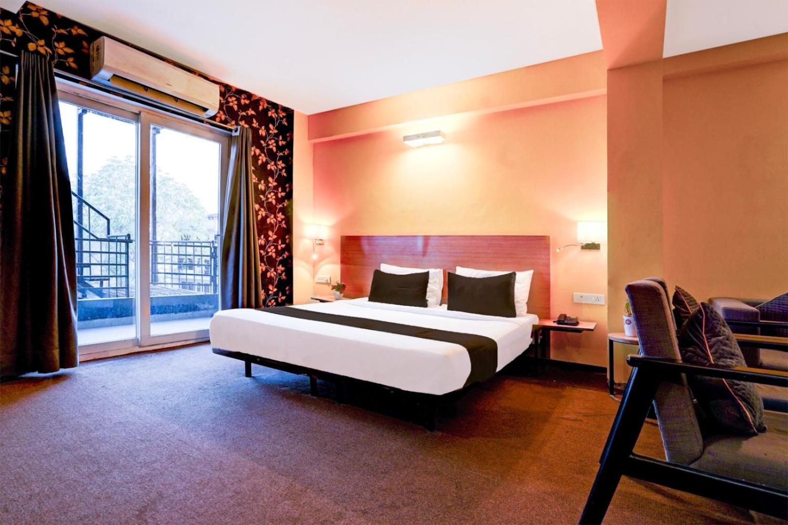 Ivy Plaza Near Delhi Airport 4* New Delhi